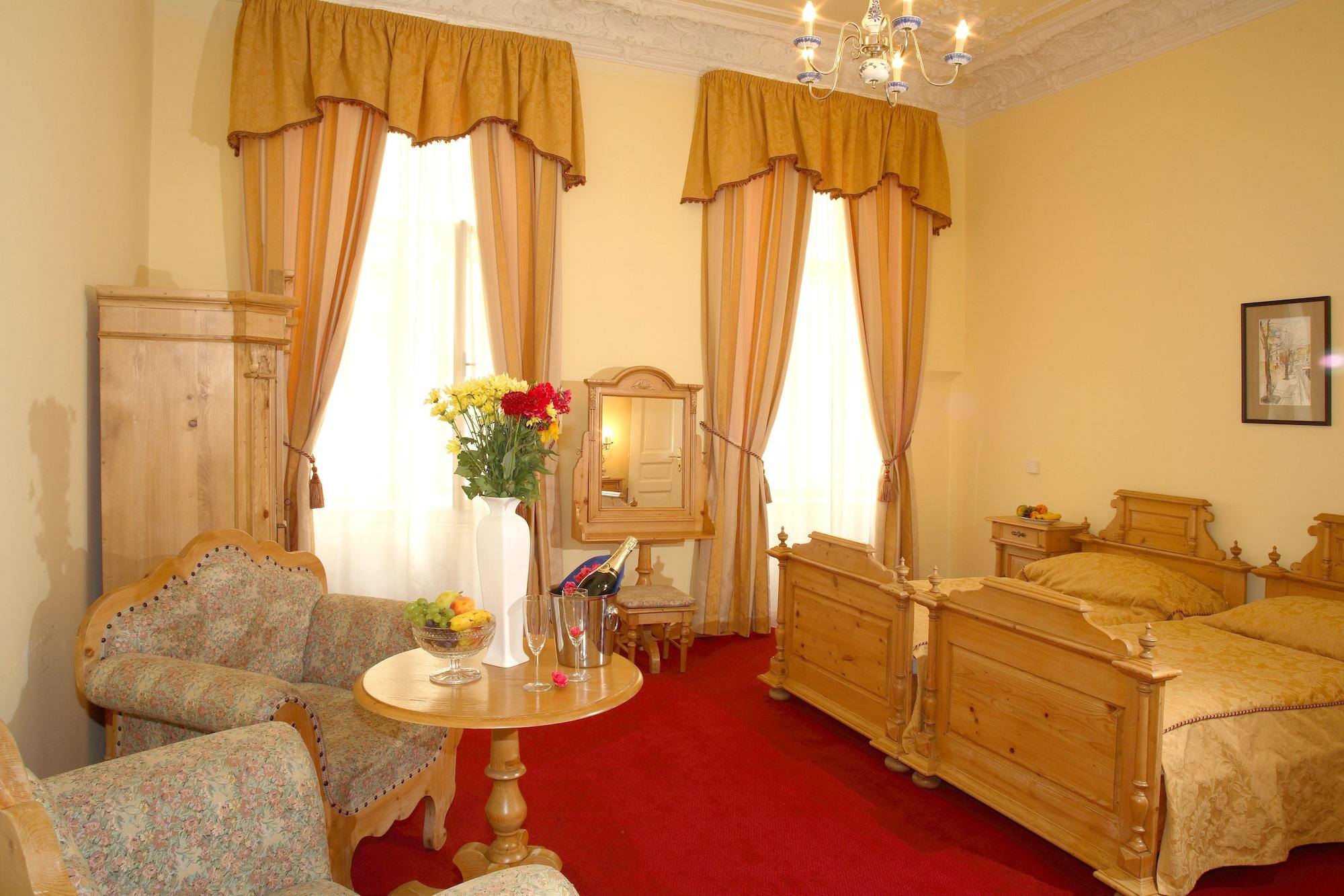 Hotel Heluan Карловы Вары Экстерьер фото