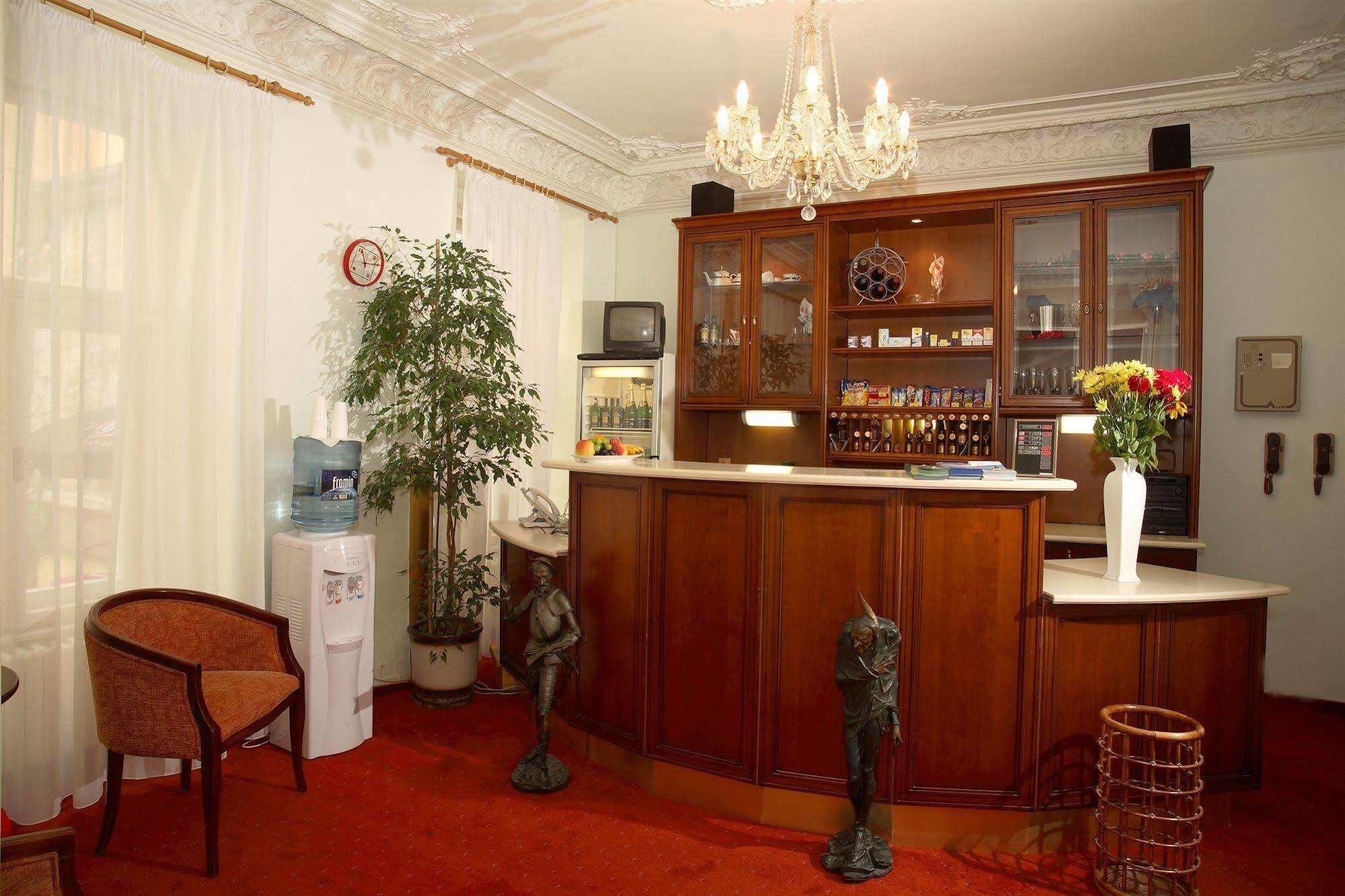 Hotel Heluan Карловы Вары Экстерьер фото